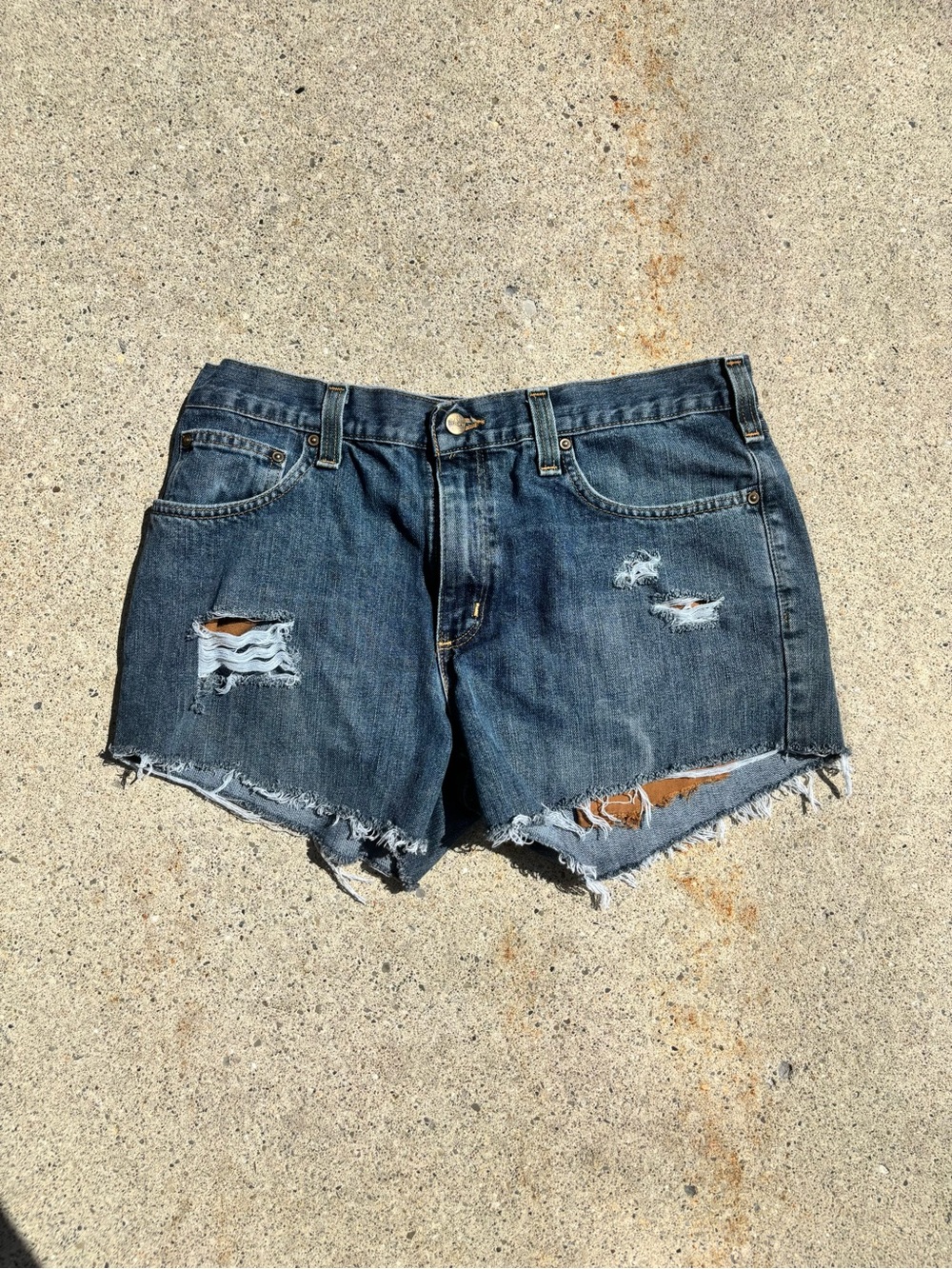 Carhartt Upcycled Cut-Off Denim Shorts | Waist 33 | Dark Wash 🔨